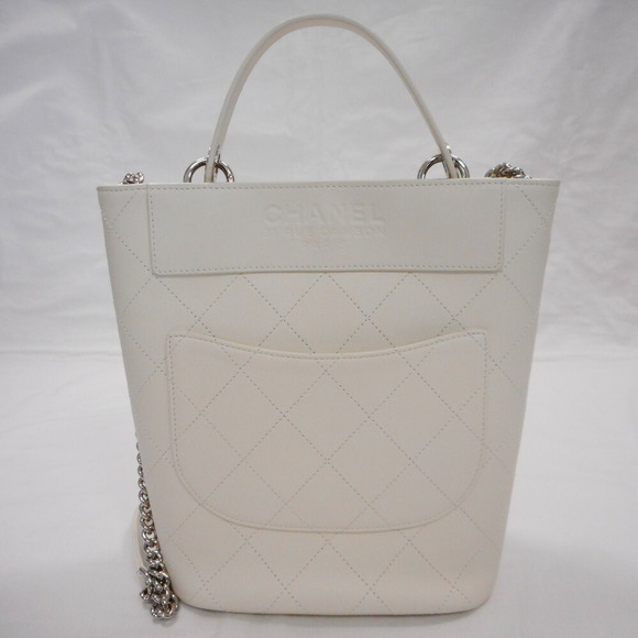 CHANEL Shoulder Bag Matelasse Coco Mark Chain White - Picture 2 of 11